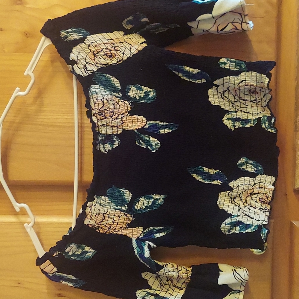 Kendall & Kylie Floral Crop Top